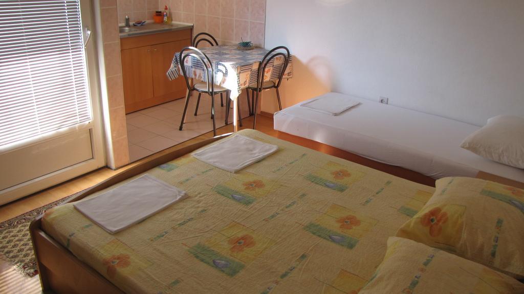 Apartments Primorac Podaca Zimmer foto